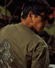 Regular Fit Dragon embroidery. T-Shirt khaki