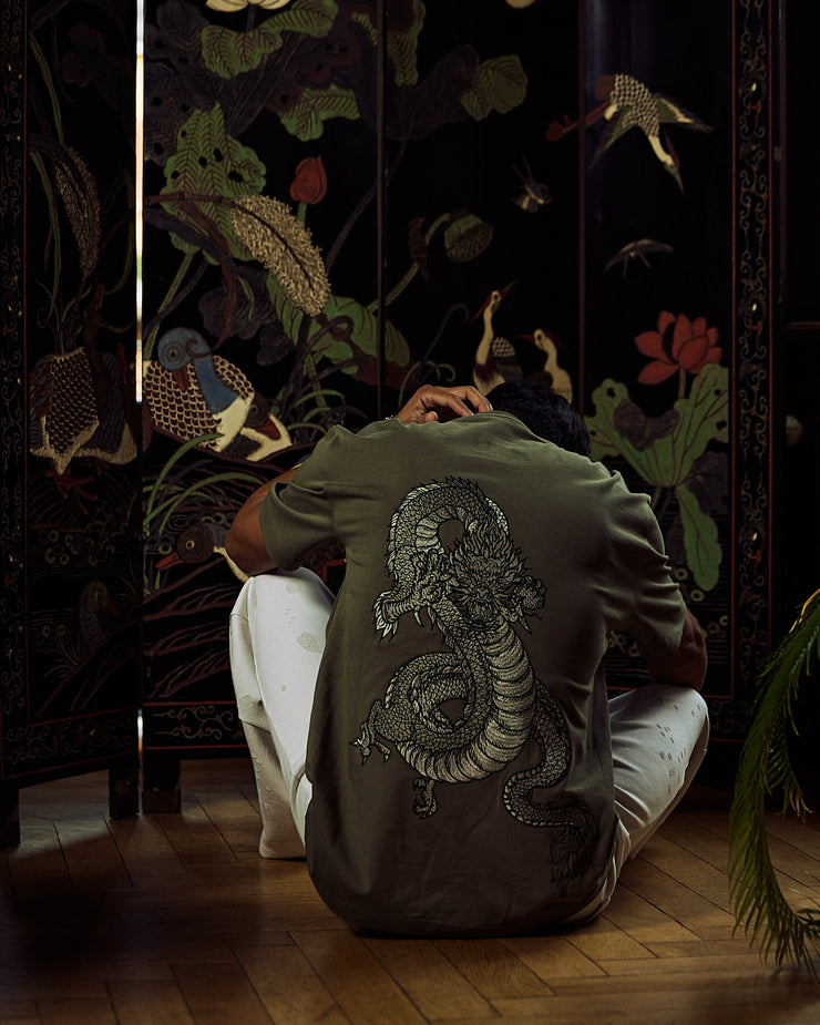 Regular Fit Dragon embroidery. T-Shirt khaki